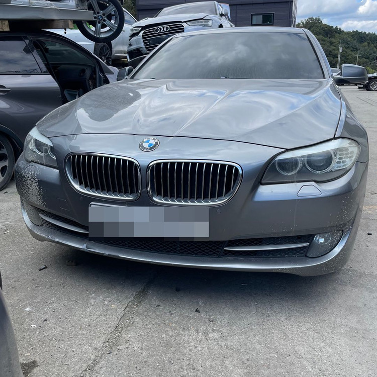 BMW 520D F10 / 실내 or 전장 및 외장 부품 판매합니다 이미지