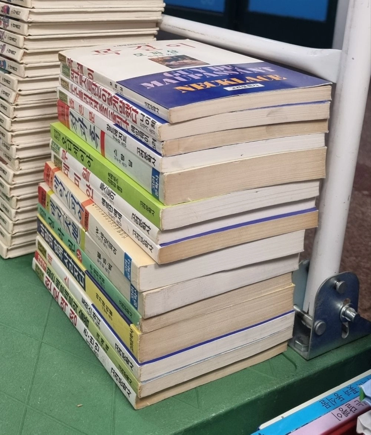세계대표문학선 고려문학사출판 15권 세트 배송비 포함 안전결제 가능 세계문학 중고책 이미지