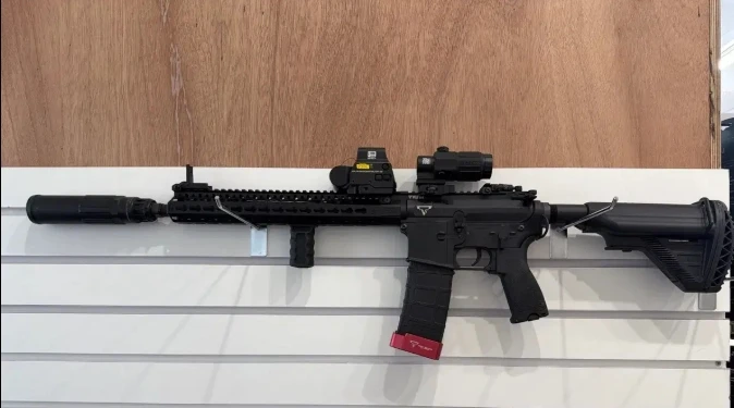 E&C AR-15 존윅 타란텍티컬 이미지
