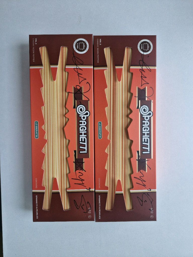 르세라핌 SPAGHETTI 친필사인 앨범 이미지