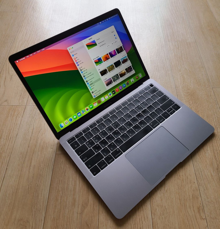 부산 맥북에어 2018 i5 배터리96% 256GB 고급형 팝니다. 이미지