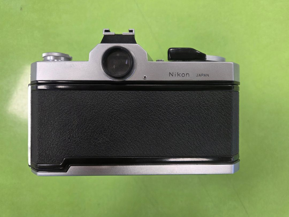 니콘 NIKOMAT 필름카메라 + 35-70mm 3.5고정렌즈 세트 판매합니다 이미지
