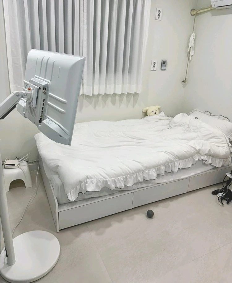 [최저가]왕수납 무헤드 원목 슈퍼싱글 퀸 매트리스 평상형 침대 이미지