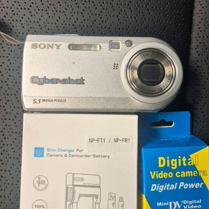 소니 사이버샷 DSC-P100 디지털카메라 이미지
