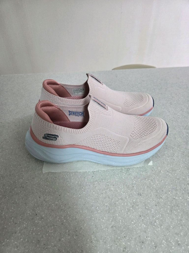 스케쳐스 245 이미지