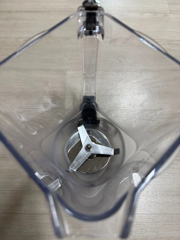 부가티 벤토 프로페셔널 블랜더 이미지