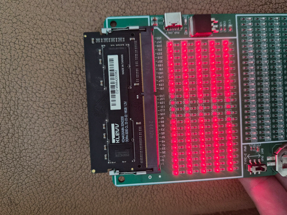 KLEVV(클레브) DDR4 16GB PC4-25600 노트북용 램 이미지