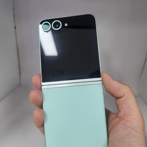 갤럭시 z플립6 256GB 민트컬러 팔아용 이미지