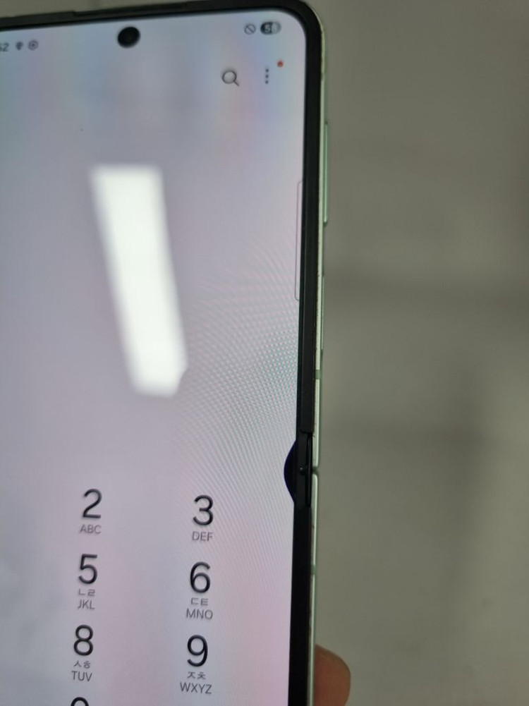 갤럭시 z플립6 256GB 민트컬러 팔아용 이미지