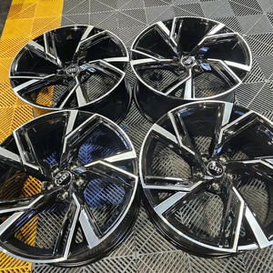 아우디 A6 전용 RS6 스타일 20인치 휠 이미지