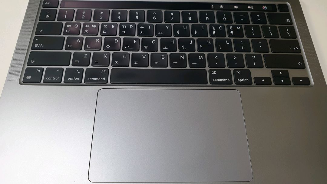 Apple MacBook Pro 13인치 M1 16GB 512GB 이미지