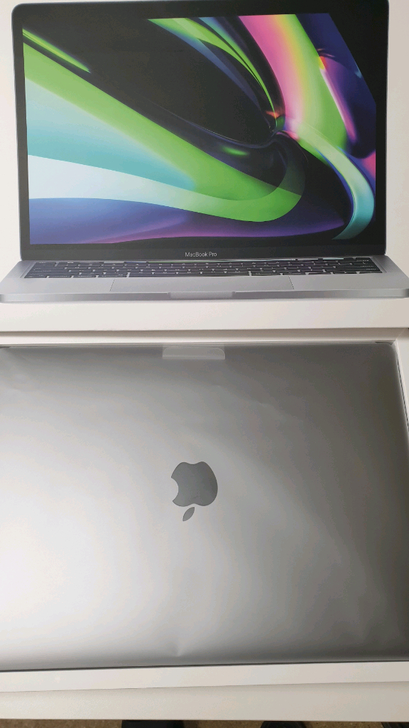 Apple MacBook Pro 13인치 M1 16GB 512GB 이미지