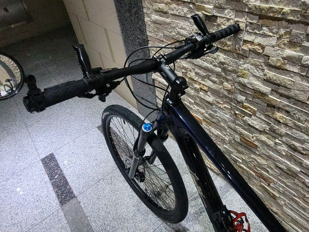 풀카본 MTB 자전거 이미지