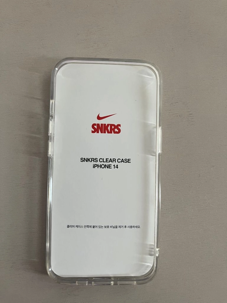 나이키 SNKRS 아이폰14 케이스 새제품 팝니다 이미지