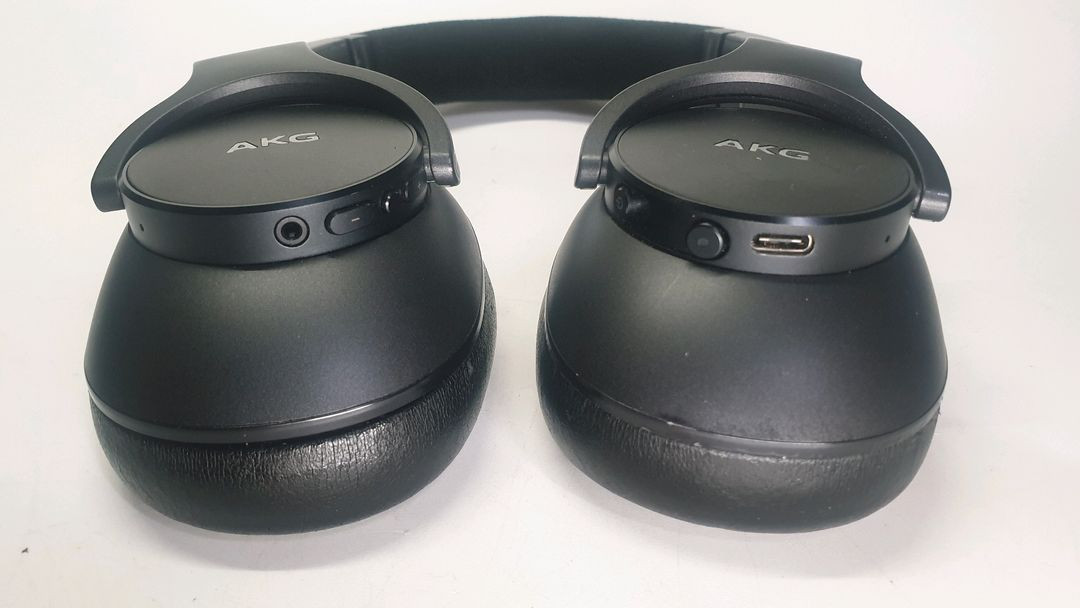 AKG N700 NCM2 무선 노이즈 캔슬링 헤드폰 블랙 이미지