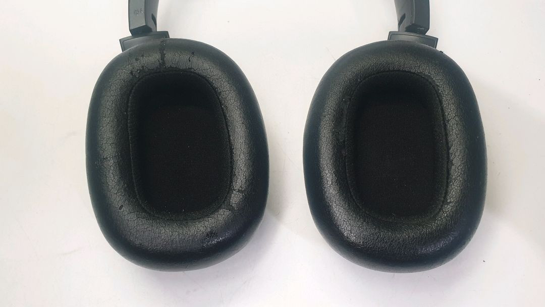AKG N700 NCM2 무선 노이즈 캔슬링 헤드폰 블랙 이미지