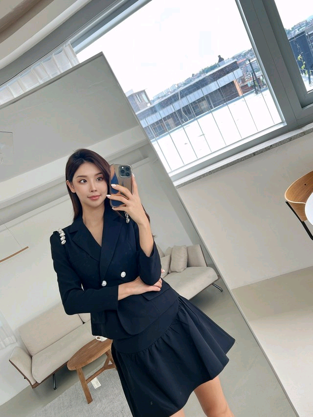 제이지쇼룸 엉넬 블링 큐빅 자켓 스커트 투피스 이미지