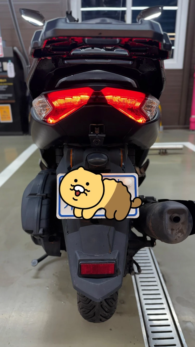 [까치울역 직거래] NMAX 125 22년식 (49,2xx km) 관리 최상, 판매합니다. 이미지