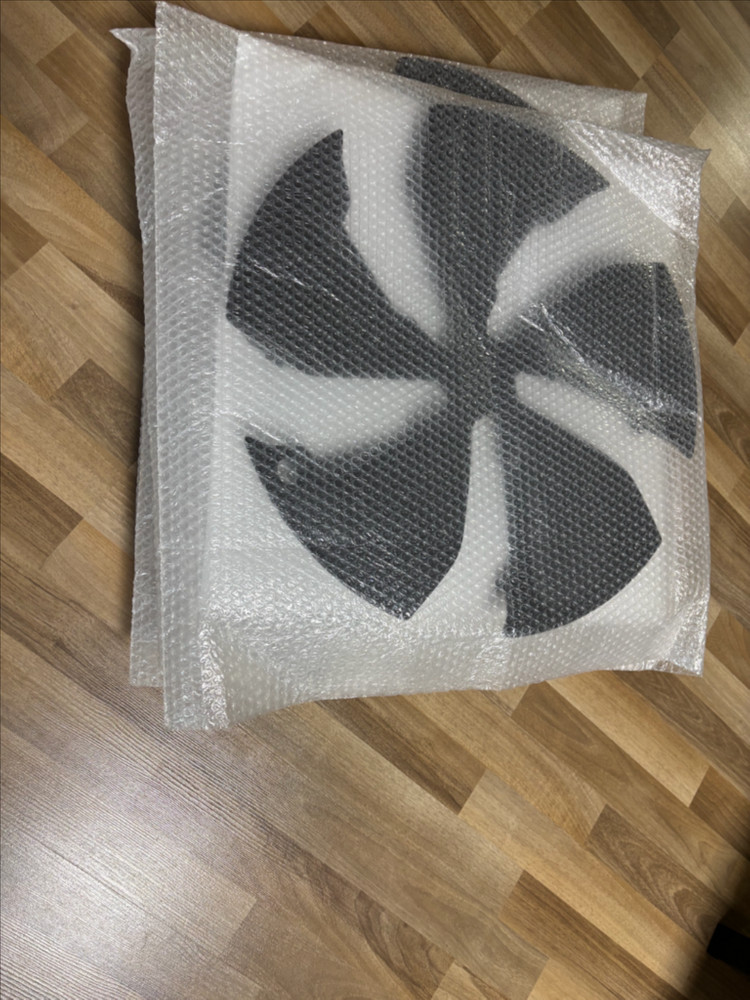 테슬라 모델Y 쥬니퍼 19인치 순정휠커버 팝니다. (서울) 이미지