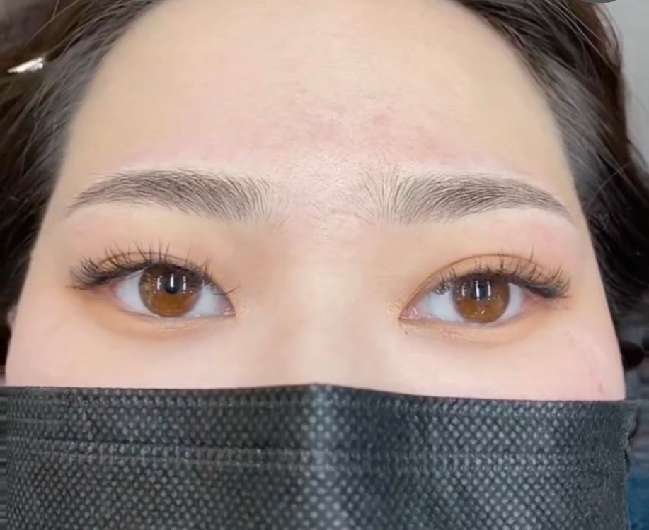 무료 모델 모집중 눈썹 헤어라인 입술 아이화장 이미지