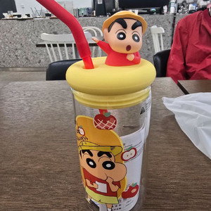 짱구는 못말려 680ml 유리 빨대컵(미사용 새상품) 이미지