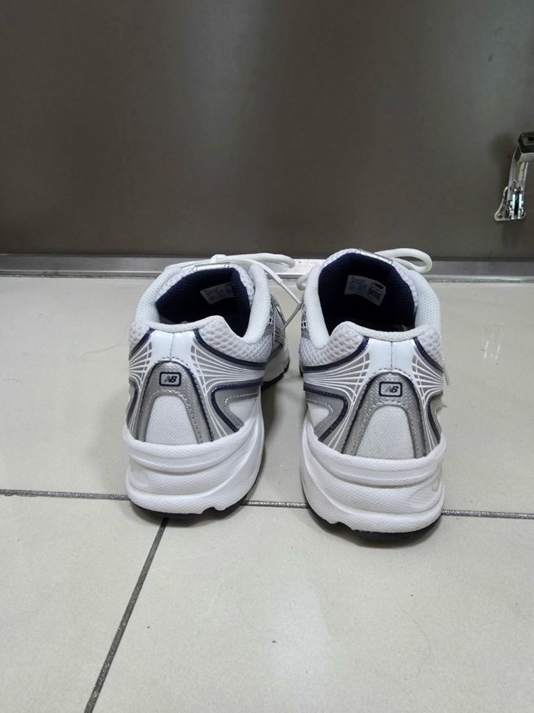 뉴발란스 우먼 740 240mm(화이트네이비) 이미지