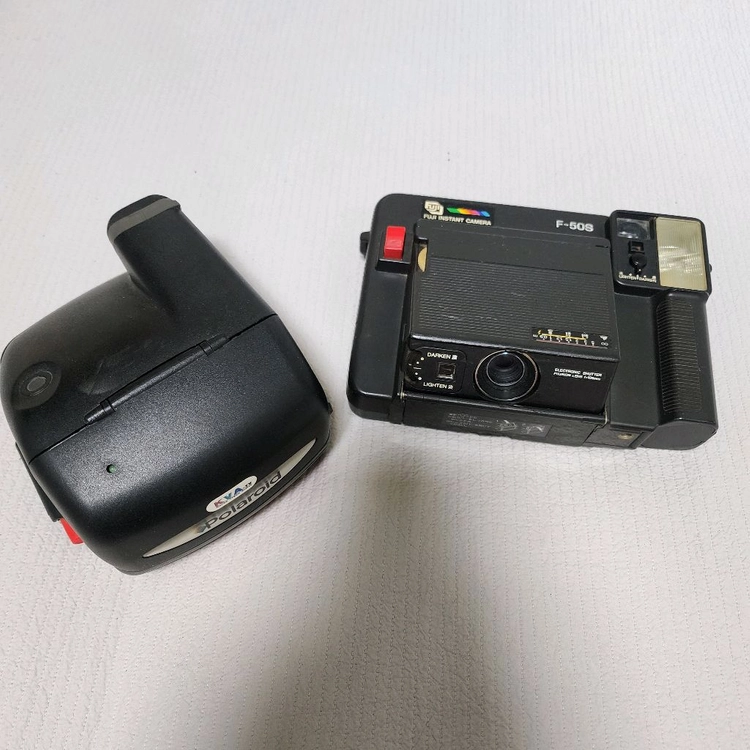 후지 F50S, 폴라로이드 790 즉석카메라 2대 장식용 이미지