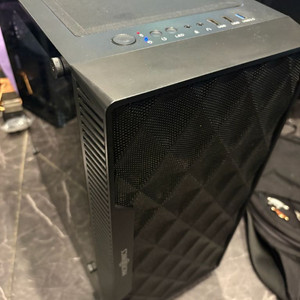 라이젠 9600x + rtx3070 게이밍 PC 본체 이미지
