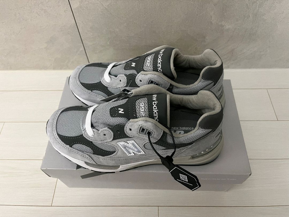 뉴발란스 992 그레이 235 이미지