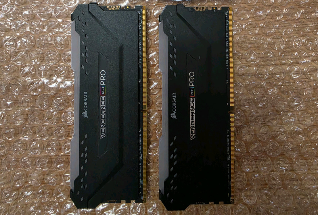 커세어 벤젠스 ddr4 16gb 2개팜(3200 16-18-18-36) 이미지