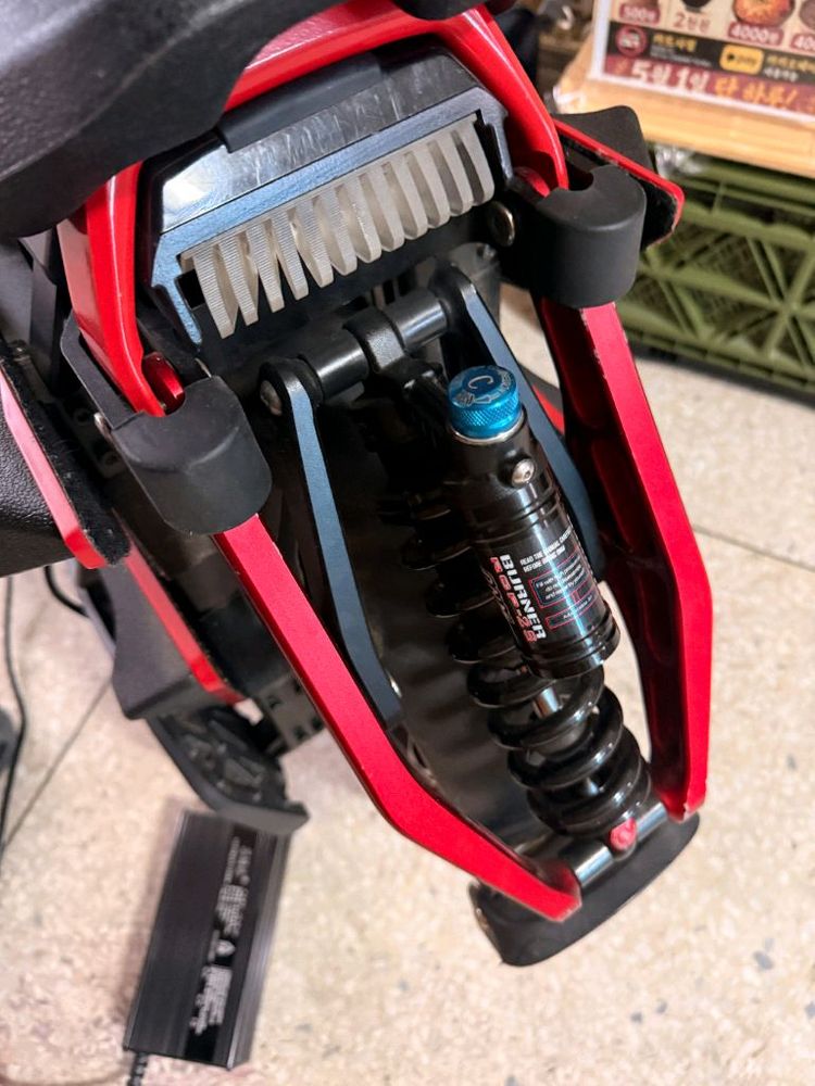 킹송 S22 2200Wh 126V 서스펜션 전동외발휠 이미지