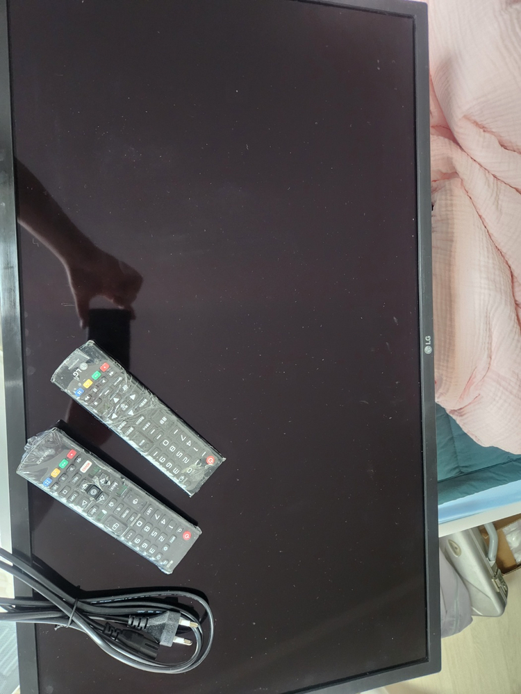 32인치 LG LED TV 모니터 말고 TV 멀쩡함 택포 5만원 이미지