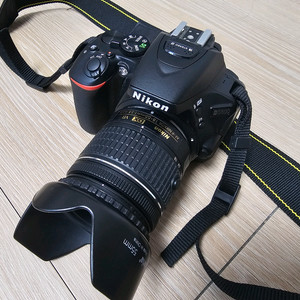 니콘 D5600 DSLR 카메라 18-55mm, 55-200mm렌즈 포함(가격제안 OK)