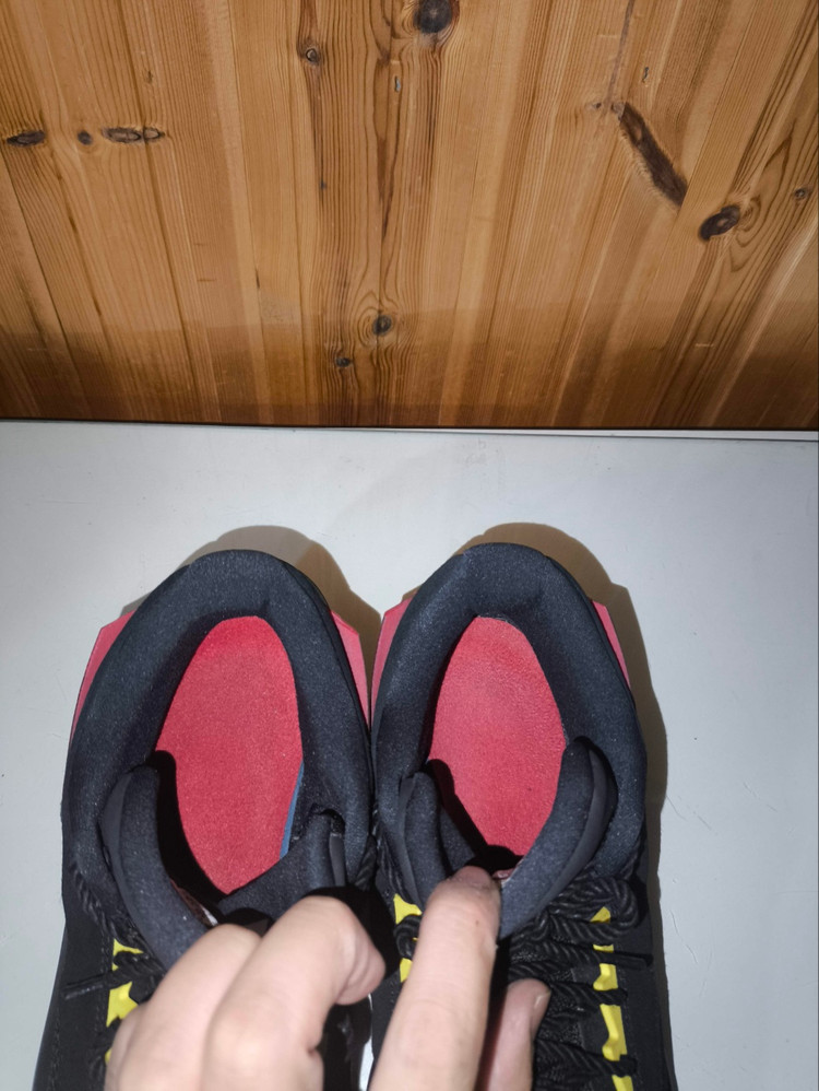 270mm 나이키 조던 플라이 락다운 블랙 레드 농구화 이미지