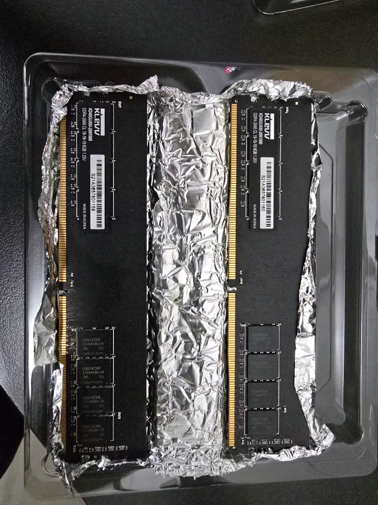 DDR4 2666 8GB 메모리 4개 이미지
