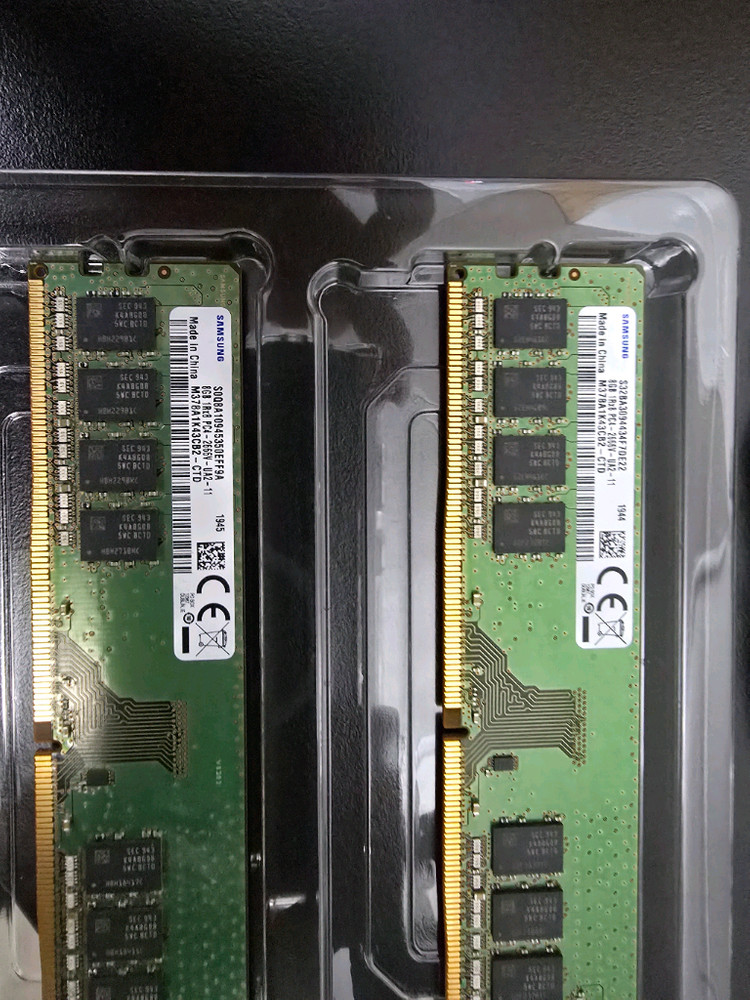 DDR4 2666 8GB 메모리 4개 이미지