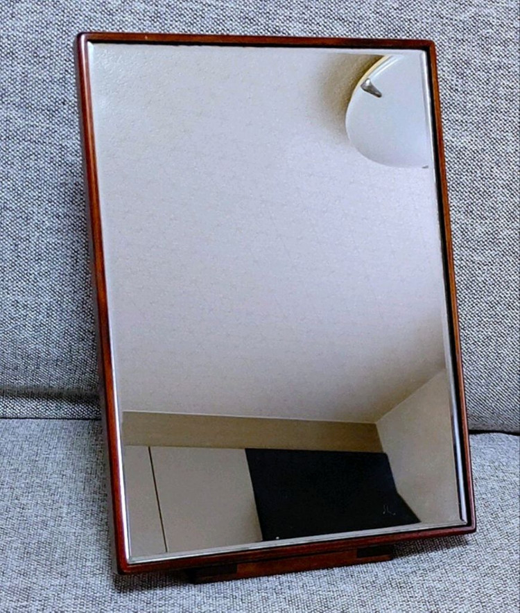 토요오카 탁상거울 원목 수공예품 이미지