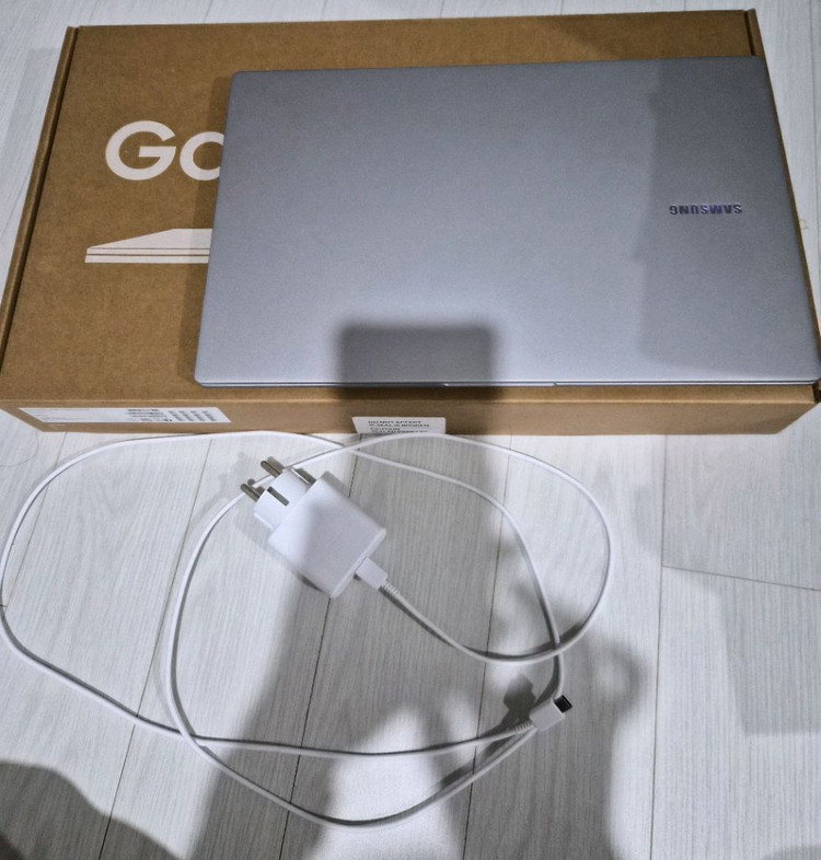 삼성 갤럭시 북4 (15.6인치) Core i5 / 512GB NVMe SSD 이미지
