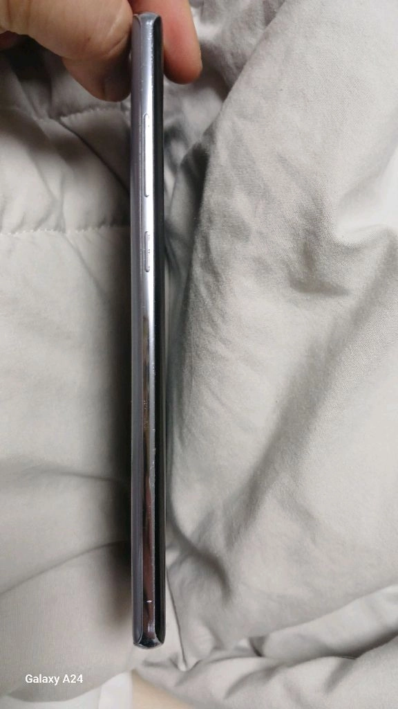 삼성 갤럭시 노트8 256GB 미드 나잇 블랙(모델명: SM-N950N)+두카티 블랙 플립커버 가죽 케이스(새상품) 이미지