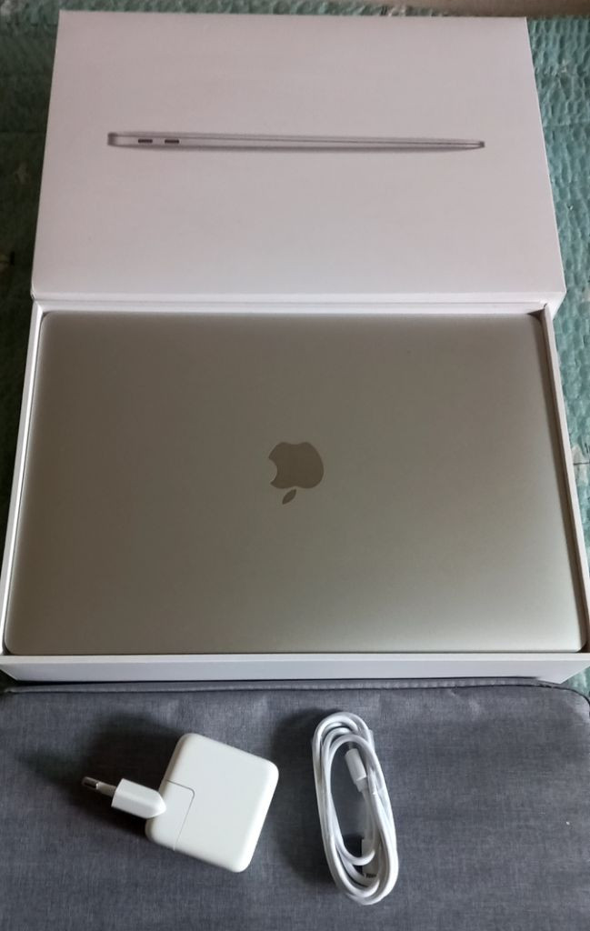 맥북에어 M1 13인치 2020 8GB/256GB 이미지