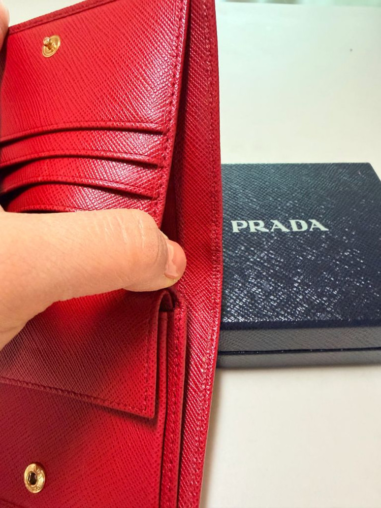 프라다 사피아노 반지갑 레드 풀박스 이미지