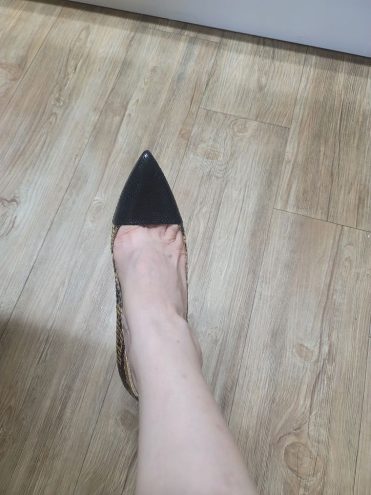 프라다 하이힐 이미지