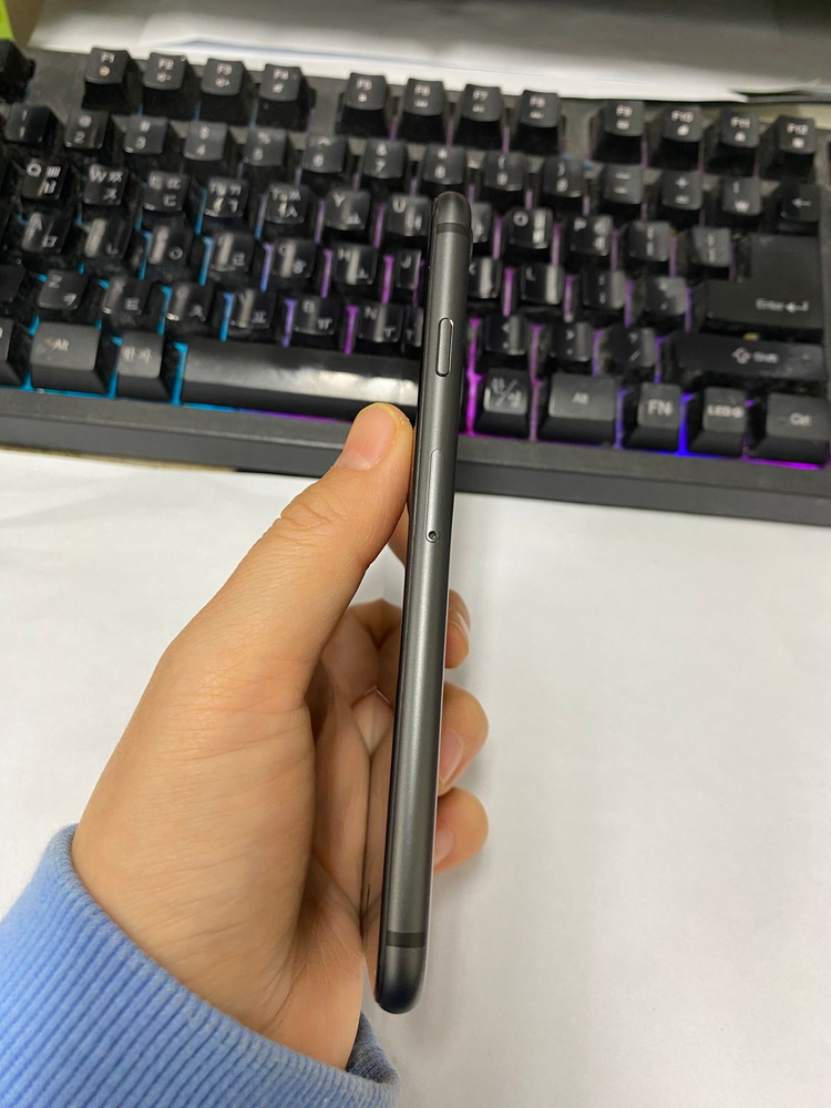 아이폰8 스그 특SSS급 64GB 배터리100% 레트로감성 사진폰 206360 이미지