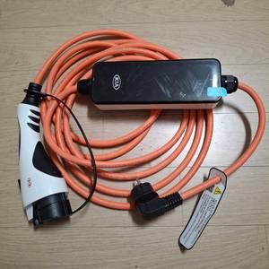 기아 전기차 순정 완속충전기 팝니다. 모델명 : 91887-G5511 이미지