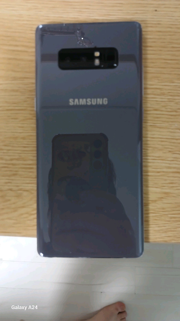 삼성 갤럭시 노트8 256GB 미드 나잇 블랙(모델명: SM-N950N)+두카티 블랙 플립커버 가죽 케이스(새상품) 이미지