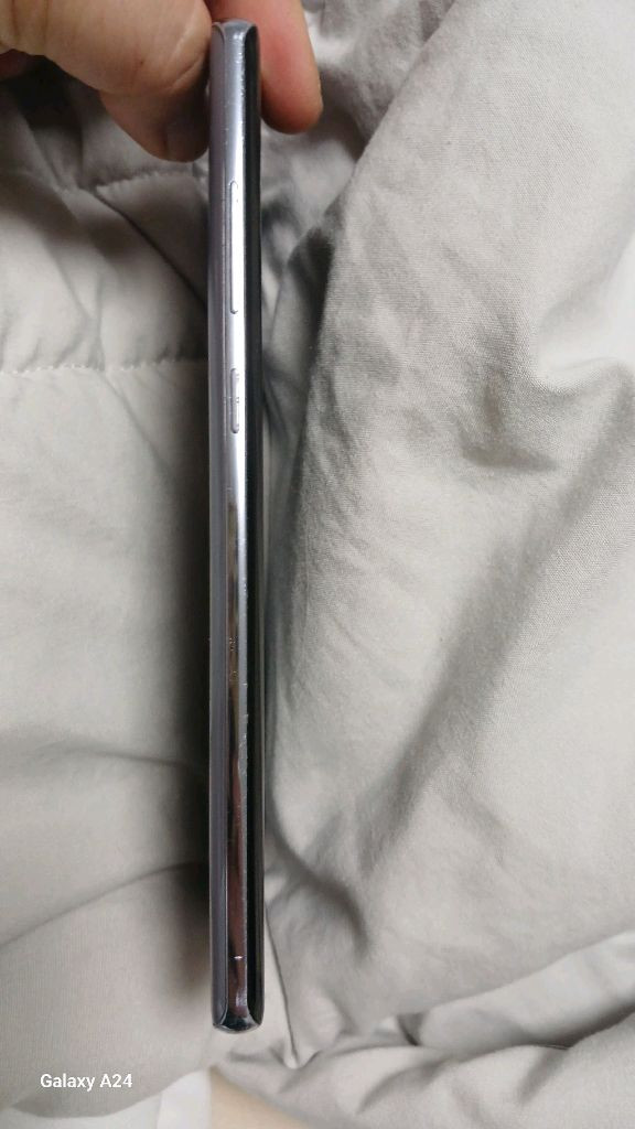 삼성 갤럭시 노트8 256GB 미드 나잇 블랙(모델명: SM-N950N)+두카티 블랙 플립커버 가죽 케이스(새상품) 이미지