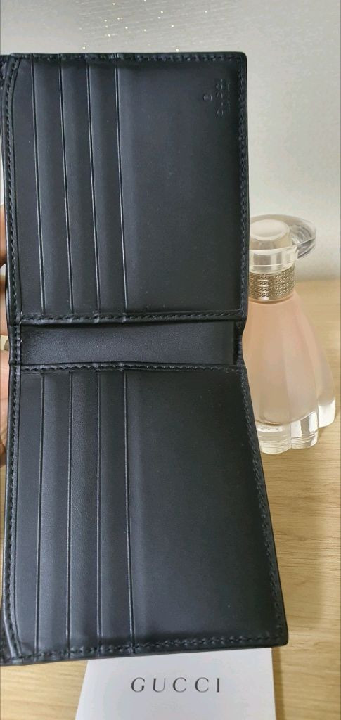 구찌 스네이크 반지갑/지갑 새상품급 정품(감정O)구찌프라다루이비통디올고야드샤넬셀린느보테가생로랑발렌시아가버버리가방 이미지
