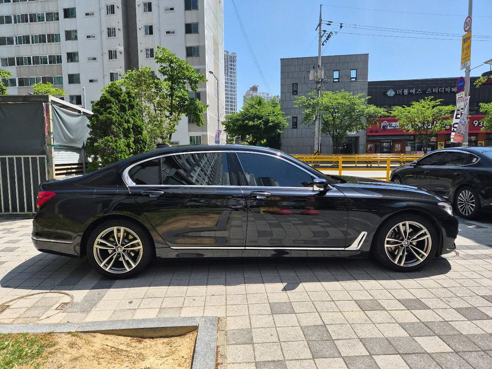BMW 730LD 2016년식 이미지