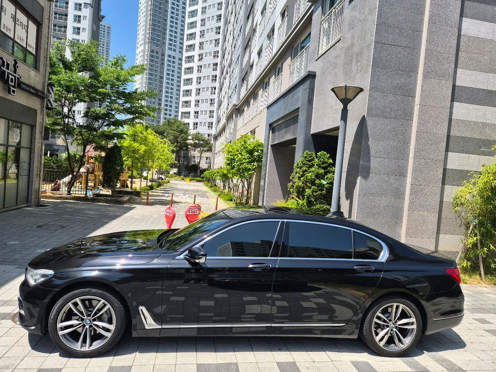 BMW 730LD 2016년식 이미지
