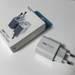 에디터 PD 25W GaN USB C 타입 고속 충전기 새제품 6000원 팝니다. ISK EDITOR GaN PPS 이미지